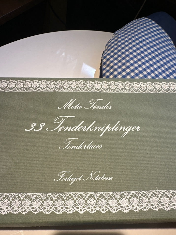 Kniplebræt med tilbehør